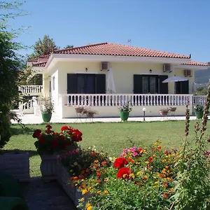 https://studios-finikes.kefaloniahotels.net